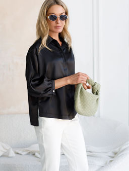 Блузка из струящегося сатина