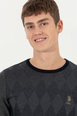 Мужской темно-синий вязаный свитер