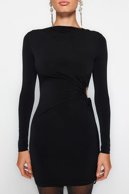 Trendyolmilla Saks Vucuda Oturan Pencere/Cut Out Detayl? Orme K?sa S?k Abiye Elbise TPRAW24EL00063  фото 4