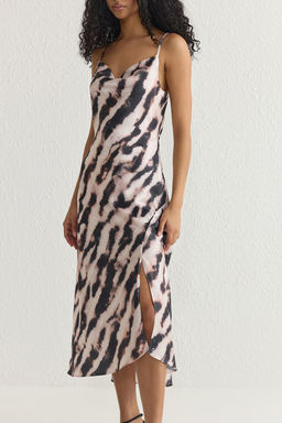 TRENDYOLMILLA Siyah Astarl? Dokuma Saten S?k Abiye Elbise TPRSS19BB0058 фото 21