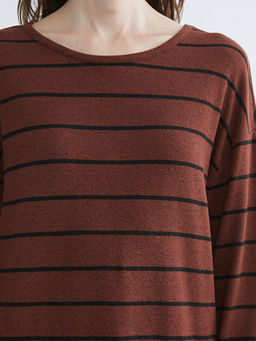 Bisiklet Yaka ?izgili Kad?n Ti??rt