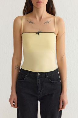 TRENDYOLMILLA Sar? Dantel Detayl? Fitted/Vucuda Oturan Orme Atlet TWOSS25AL00012  фото 9