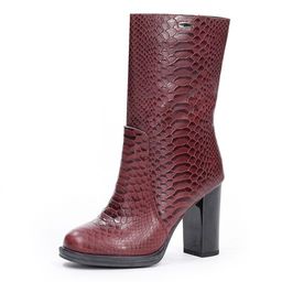 Сапожки женские