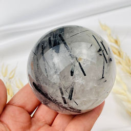 Шар из Кварца с включением Турмалина