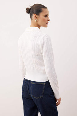 Beyaz At Nak?sl? Polo Yaka Sac Orgu Triko Kazak TWOAW26HI00290