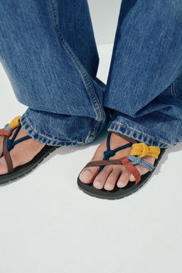 COLOURED STRAPPY SANDALS - Zara фото 11