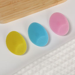 Цена за 5 шт. Щётка для умывания «Овал» на присоске, 6.3×5 см, МИКС