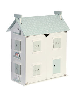 Кукольный домик с мебелью