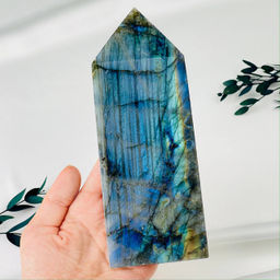 Кристалл из Лабрадора