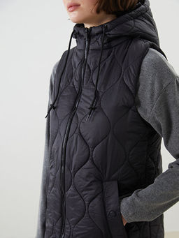 Kap??onlu Kapitone Kad?n ?i?me Yelek