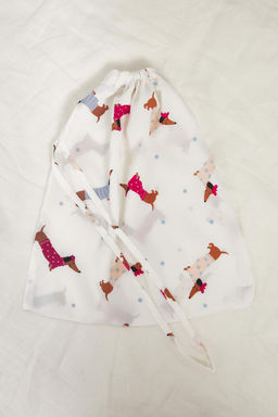 Beyaz-Cok Renkli Kopekli Biyeli Canta Hediyeli Viskon Sortlu Dokuma Pijama Tak?m? THMSS25PT00308 - Trendyolmilla фото 7