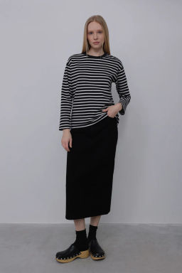 Черно-белый лонгслив в горизонтальную полоску - Incity фото 2