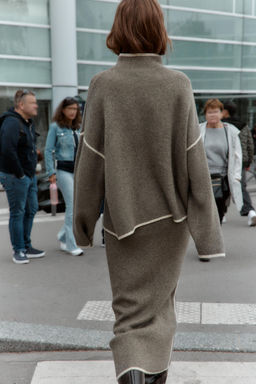 CONTRAST PIPING KNIT MIDI SKIRT