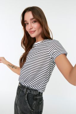 TRENDYOLMILLA K?rm?z? Cizgili Basic Orme T-Shirt TWOSS21TS0904  фото 13