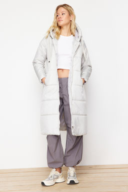 TRENDYOLMILLA Siyah Kapusonlu Su Itici Uzun Sisme Mont TWOAW24MO00136  фото 21