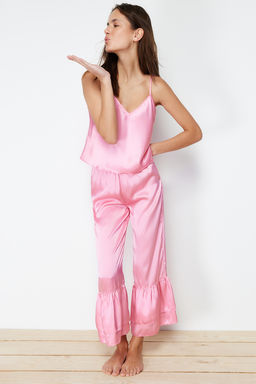 Trendyolmilla Pembe Volan Detayl? Ip Ask?l? Kapri Saten Dokuma Pijama Tak?m? THMSS24PT00014  фото 3