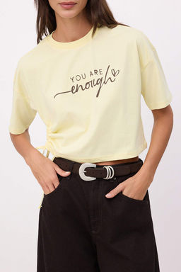 Ac?k Sar? Slogan Boxy Dusuk Kol K?sa Kollu %100 Pamuk Orme T-Shirt TWOSS26TS00189 - Trendyolmilla фото 3