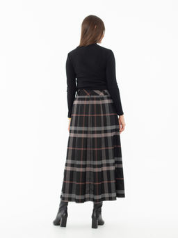 юбка, расклешенная от пояса к низу, с обтачным поясом на шлевках - Трика фото 5