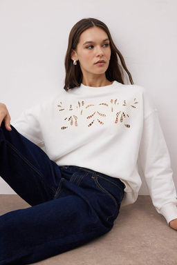 Ekru Nak?sl? Regular/Normal Kal?p Orme Sweatshirt TWOAW26SW00011 - Trendyolmilla фото 2