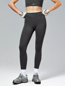 Спортивные моделирующие леггинсы