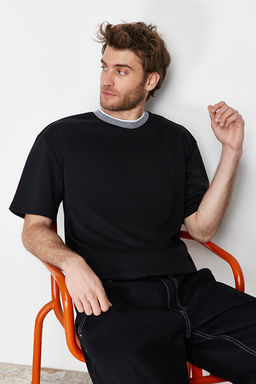 Premium Siyah Oversize/Geni_ Kesim Triko Bantl_ Dokulu Pike T-Shirt TMNSS23TS00079