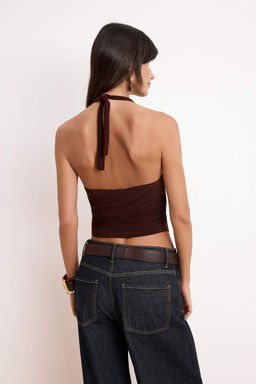 Kahverengi Boyundan Baglamal? Vucuda Oturan Crop Esnek Orme Bluz TWOSS24BZ00061