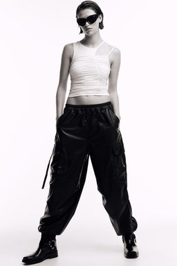 Top asimetrico con frunces - H&m фото 2