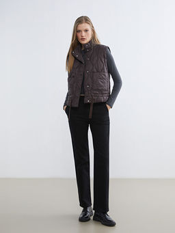 Dik Yaka Oversize Kapitone Kad?n ?i?me Yelek