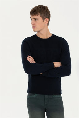 Мужской темно-синий свитер Неожиданная скидка в корзине