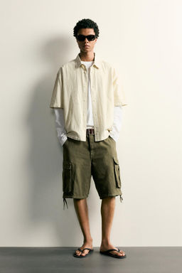 BERMUDA CARGO RELAXED FIT / Verde
