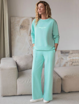 Прямые трикотажные брюки на резинке из футера двухнитки эластичные