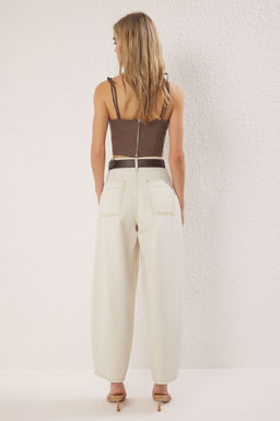 TRENDYOLMILLA Koyu Mavi Kahverengi Kemerli Dikis Detayl? Yuksek Bel Barrel Balon Jeans TWOSS25JE00182  фото 9