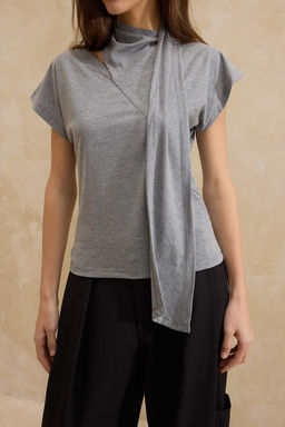 Antrasit Fitted/Vucuda Oturan Fular Yaka Uzun Kollu Tok %100 Pamuk Orme Bluz TWOSS26BZ00234