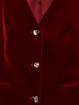 Приталенный жилет из бархата / Zarina