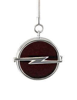 Брелок из вишневого янтаря и серебра с логотипом автомобиля Опель