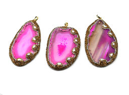 Подвеска из агата с жемчугом барокко цв.фуксия, золотистый