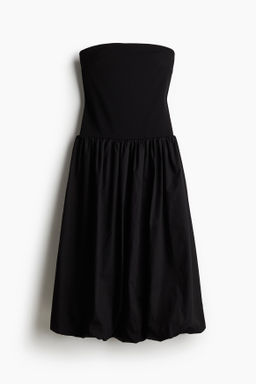 Vestido bandeau con bajo burbuja
