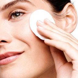 УВЛАЖНЯЮЩАЯ МИЦЕЛЛЯРНАЯ ВОДА OPTIMALS
