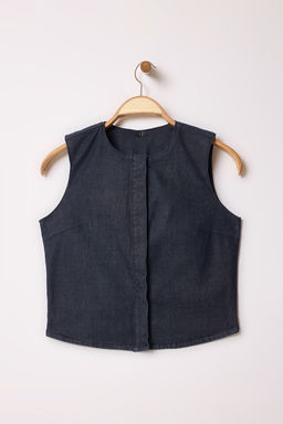TRENDYOLMILLA Koyu Mavi Crop Fitted Denim Yelek TWOSS25YE00002  фото 5