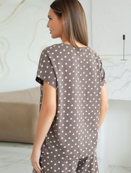 Свободная футболка с V-вырезом и цельнокроеным рукавом из 100% хлопка с принтом