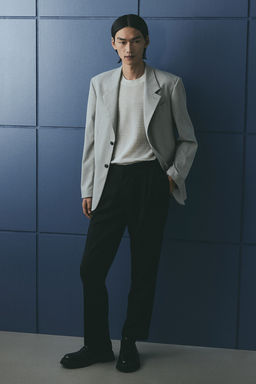 Pantalon con raya Regular Fit