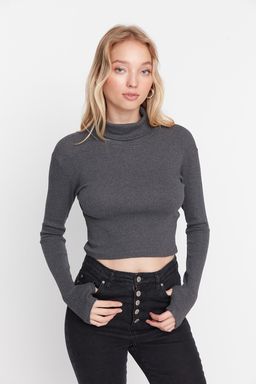 Trendyolmilla Zumrut Yesili Fitted/Vucuda Oturan Bal?kc? Yaka Parmak Detayl? Fitilli Esnek Orme Bluz TWOAW21BZ0071 фото 29