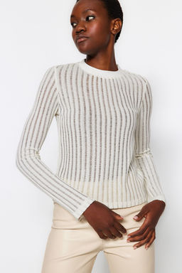 Trendyolmilla Bordo Transparan Triko Gorunumlu Kumas Regular Boy Bisiklet Yaka Orme Bluz TWOAW24BZ00094 фото 7