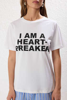 TRENDYOLMILLA Beyaz %100 Pamuk Regular/Normal Kal?p Slogan Bask?l? Orme T-Shirt TWOSS25TS00050 фото 6