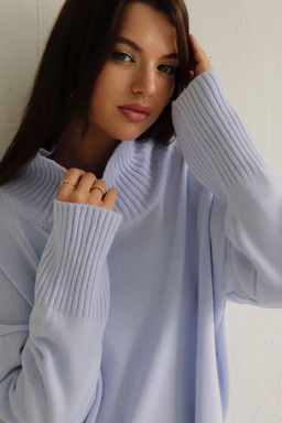 9876 Удлинённый свитер нежно-голубой - Martichelli фото 12