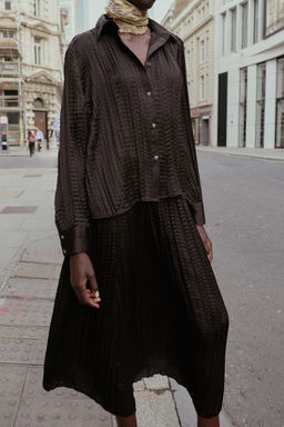 CRINKLE-EFFECT SATIN OVERSIZE SHIRT - Zara фото 3