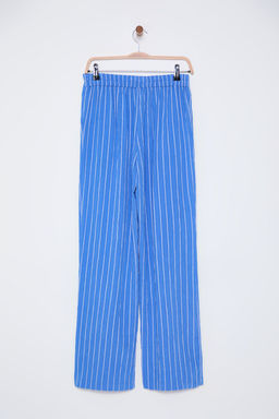 TRENDYOLMILLA Mavi Cizgili Crinkle Normal Bel Wide Leg/Genis Paca Dokuma Pantolon TWOSS25PL00017  фото 7