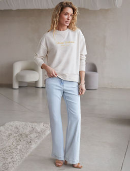 Свободный свитшот с принтом и разрезами из эластичного футера двухнитки без начеса - Vilatte фото 5