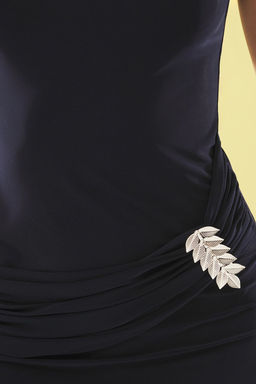 Lacivert Vucuda Oturan Aksesuar Detayl? Vatkal? Abiye Gece Mezuniyet Elbisesi TPRSS25EL00089 - Trendyolmilla фото 4