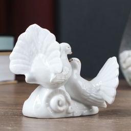 Фигурка керамика под фарфор «2 голубка», 12.5×9×6 см, стразы